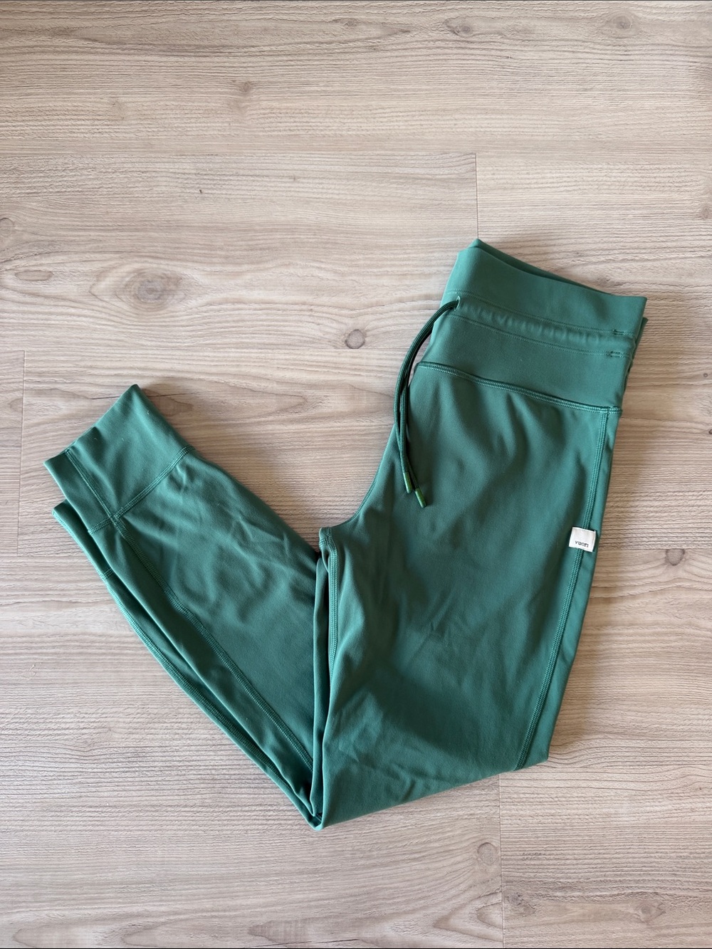 Vuori Women’s Daily Legging in Marine Green